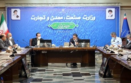 رحمانی: افزایش تولید ۳۰۰ هزار دستگاه خودرو باید امسال عملیاتی شود