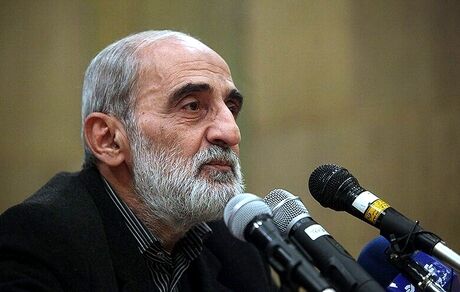 شریعتمداری: ۹ دی ایستگاه پایان فتنه ۸۸ بود