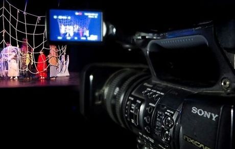 تئاتر در بستر اینترنت؛ آیا پخش آنلاین می‌تواند جایگزین تئاتر سنتی شود؟
