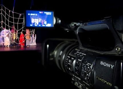 تئاتر در بستر اینترنت؛ آیا پخش آنلاین می‌تواند جایگزین تئاتر سنتی شود؟
