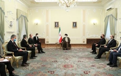 مشکلات افغانستان به دست مردم این کشور و با کمک همسایگان قابل حل است