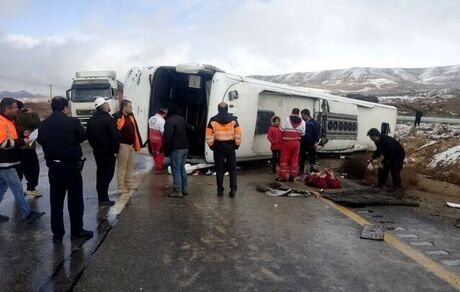 اعلام متخلفین حادثه واژگونی اتوبوس مسافری کرمان