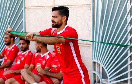 هافبک پرسپولیس در کنار ژاوی