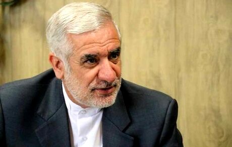 درخواست یک نماینده مجلس از دادستانی برای پیگیری ماجرای آتش زدن کتاب عملی پزشکی توسط یک روحانی