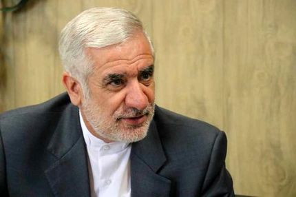 درخواست یک نماینده مجلس از دادستانی برای پیگیری ماجرای آتش زدن کتاب عملی پزشکی توسط یک روحانی
