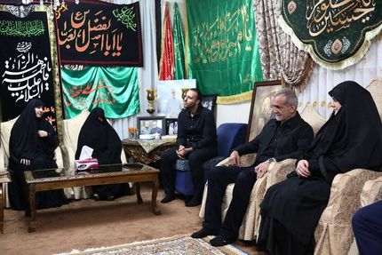 دیدار رئیس جمهور منتخب با خانواده شهید سلیمانی