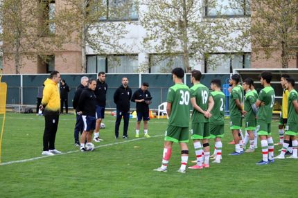 مهدوی‌کیا، ۲۲ بازیکن را به اردوی تیم ملی امید دعوت کرد