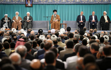 رهبر انقلاب: عزت روزافزون اسلام و مقابله با زورگویی و باج‌طلبی قدرتهای بزرگ را در گرو وحدت و بصیرت امت اسلامی است