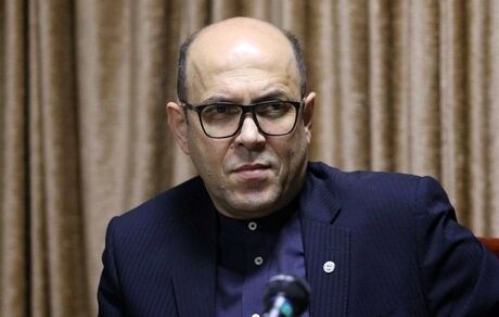 سعادتمند: از فرهاد مجیدی حمایت می‌کنیم