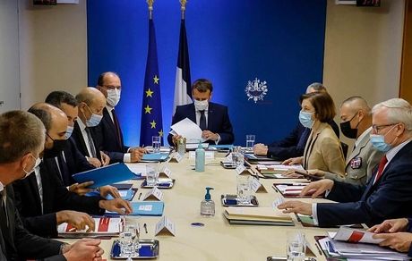 رئیس جمهور فرانسه بخاطر بدافزار اسرائیلی گوشی موبایلش را عوض کرد