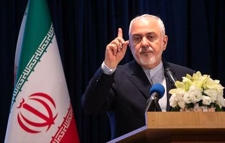 
ظریف: از تهران با مردم آمریکا صحبت می‌کنم/ عدم صدور ویزا برای من، نشانه ورشکستگی دولت آمریکاست
