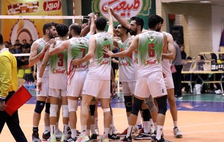 شگفتی‌سازی تیم تازه لیگ برتری شده مقابل صدرنشین بدون باخت