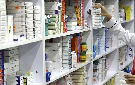 عدم اجرای نرم‌افزاری طرح دارویار سبب فروش چندین برابری دارو به مردم شده‌است
