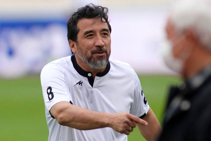 تصاویر دیدار دوستانه منتخب سرخابی و منتخب ۹۸ به یاد انصاریان و میناوند