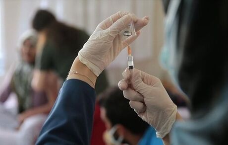 آغاز واکسیناسیون دانشگاه تهرانی ها/دانشجویان کارشناسی تا پایان آذر واکسن می‌زنند