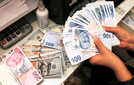 افت شدید ارزش لیر