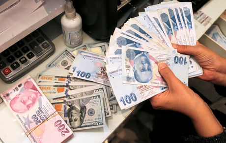 افت شدید ارزش لیر