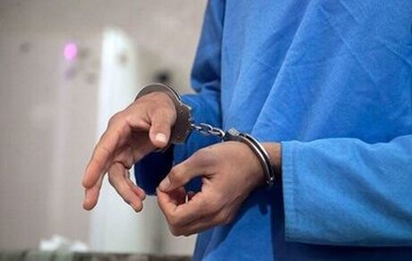یک راننده تاکسی بخاطر این دست نوشته دستگیر شد