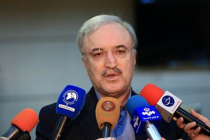 وزیر بهداشت: با اپیدمی نسبتا سنگین کرونا در خوزستان رو‌به‌رو هستیم/ رصد نیازهای بیماران بستری در بیمارستان‌ها