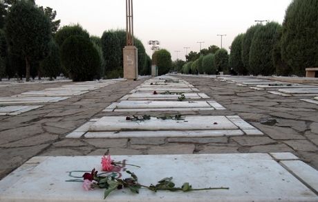 ممنوعیت دفن اموات در کنار بقاع متبرکه بدون مجوز اوقاف و امور خیریه