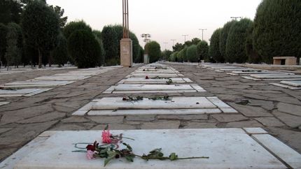 ممنوعیت دفن اموات در کنار بقاع متبرکه بدون مجوز اوقاف و امور خیریه