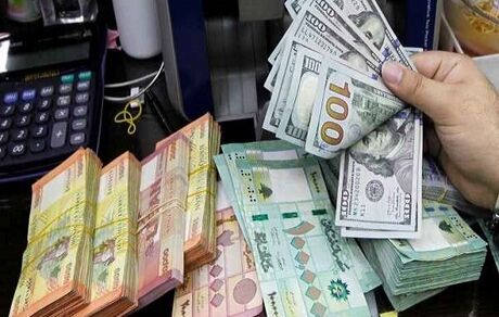 با بخشنامه دولت، فروش کالاها به قیمت دلار رسمی شد
