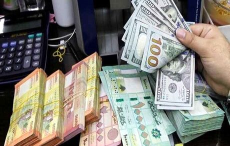 با بخشنامه دولت، فروش کالاها به قیمت دلار رسمی شد