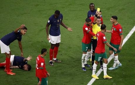 مراکش از داور بازی با فرانسه در نیمه نهایی جام جهانی شکایت کرد