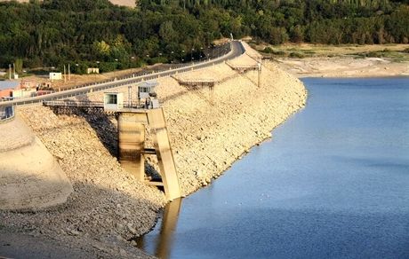 کاهش ۲ متری تراز آبی سد مهاباد / وضعیت تامین آب آشامیدنی قرمز شد