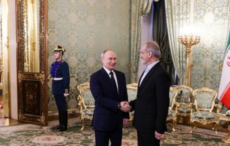 معطلی رئیس جمهور و هیات همراه در سفر به روسیه تکذیب شد