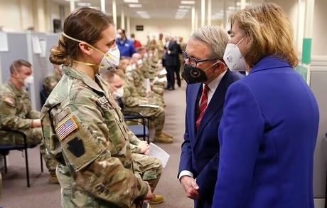 خطر اخراج بیخ گوش هزاران نیروی آمریکایی که واکسن کرونا نزده‌اند