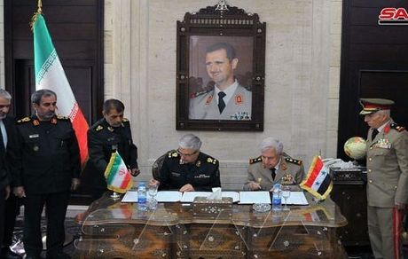 تهران و دمشق توافقنامه همکاری نظامی امضا کردند