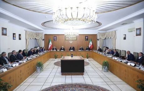 رئیس جمهور: معیشت مردم اولویت بی‌بدیل دولت در شرایط کنونی است