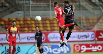 پرسپولیس با تساوی صدرنشین ماند / استقلال، تراکتور را شکست داد / ماشین سازی بالاخره برد