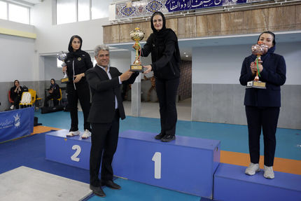 قهرمانی تیم بانوان شمشیربازی چادرملو اردکان در لیگ برتر اسلحه سابر