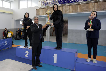 قهرمانی تیم بانوان شمشیربازی چادرملو اردکان در لیگ برتر اسلحه سابر
