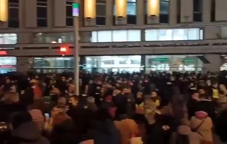 تجمع مخالفان جنگ به سن پترزبورگ روسیه کشیده شد