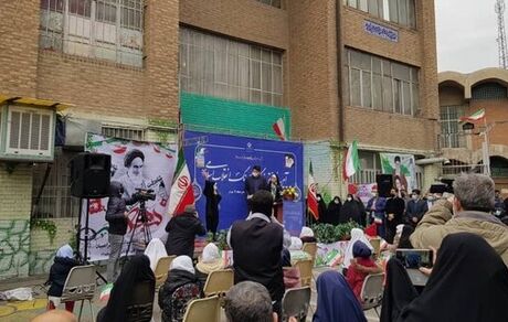 زنگ انقلاب در مدارس کشور نواخته شد