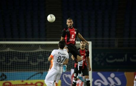 شکست دیگری در کارنامه تراکتور / این بار باخت به تیم ده نفره پدیده