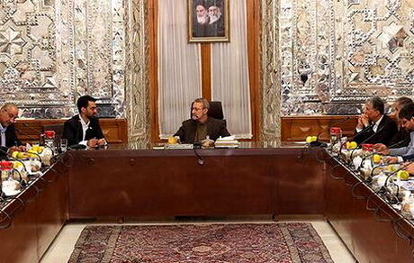 تاکید «لاریجانی» بر توسعه خدمات الکترونیکی مردم محور