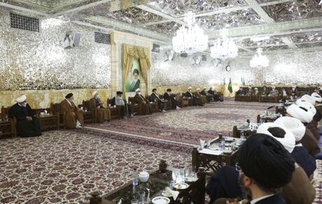 رئیس جمهور با جمعی از علما و روحانیون استان خراسان رضوی دیدار کرد