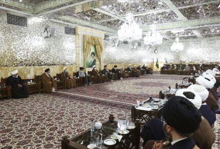 رئیس جمهور با جمعی از علما و روحانیون استان خراسان رضوی دیدار کرد