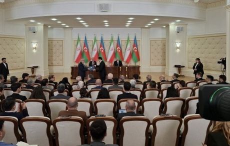 امضای ۷ تفاهم‌نامه همکاری در حضور روسای جمهور ایران و جمهوری آذربایجان