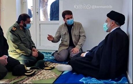 نشست اضطراری رئیس جمهور با مسئولان جنوب استان کرمان و بازدید هوایی از مناطق سیل زده