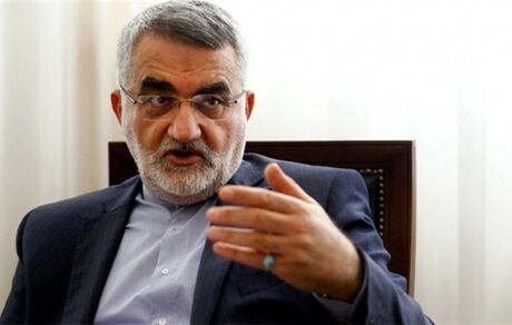 بروجردی: همه تصمیم‌گیری‌ها از گذرگاه مجلس عبور نمی‌کند