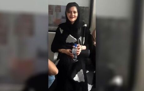 حضور پدر مهسا امینی و وکلای او در جلسه پزشکی قانونی