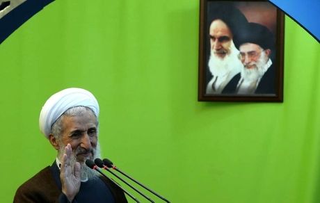 امام جمعه تهران:  برخی می‌خواهند بین جمهوریت و ولایت کم و زیاد کنند
