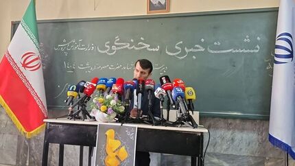 تعرض به دانش‌آموزان در شهرری اثبات نشده است / ۷۰۰ هزار بازمانده از تحصیل داریم / پلیس برای داخل مدرسه نیست