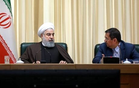 روحانی: تأمین نیازهای دارویی مردم از اولویت‌های اصلی است