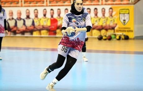 صعود سنگ آهن بافق به صدر جدول لیگ برتر هندبال بانوان